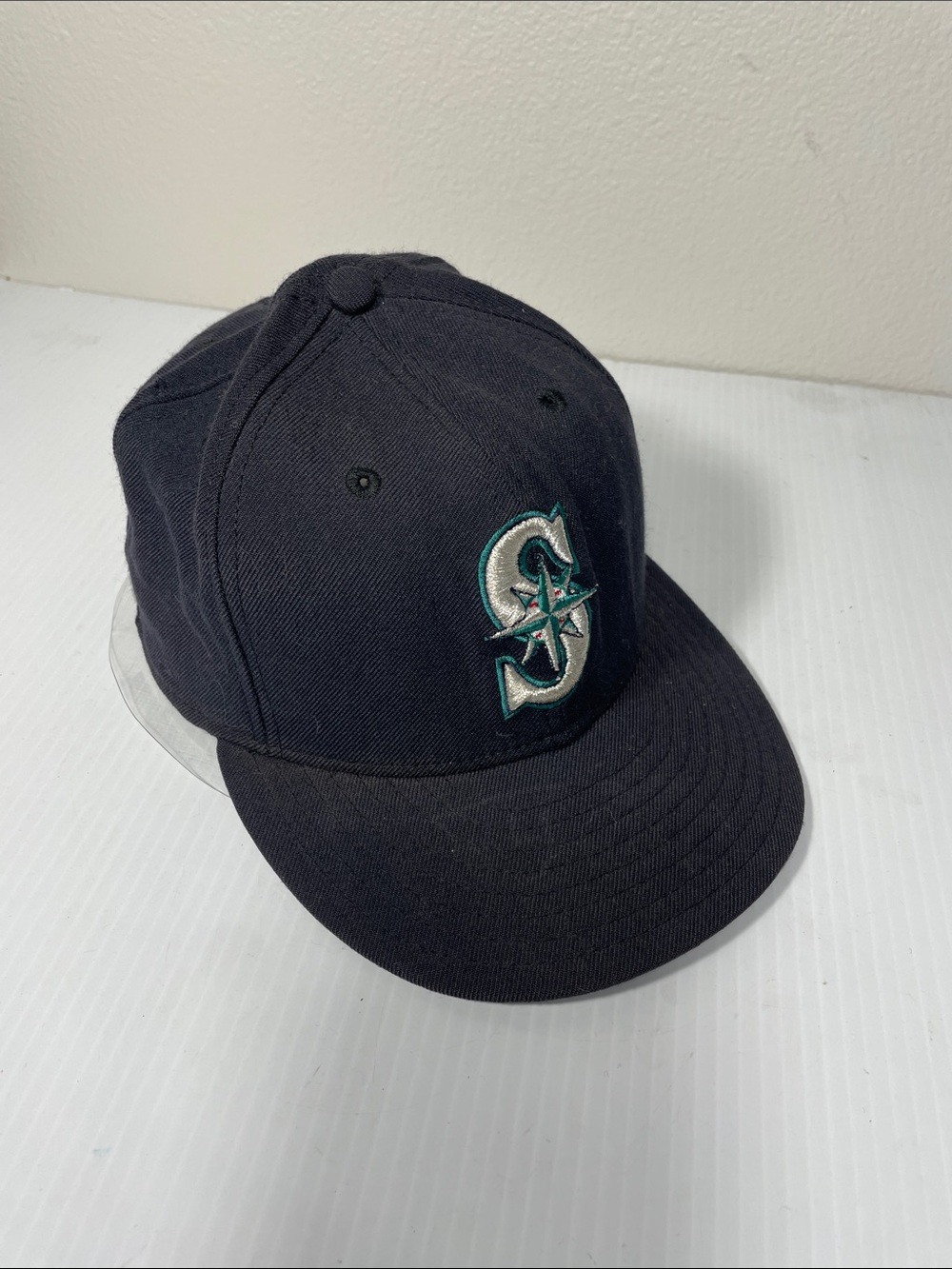 New Era 100% Wool Size 7 5/8 Hat Seattle Mariners Vintage Black